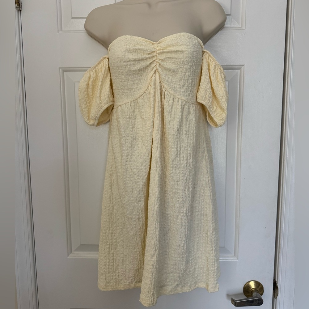 Light yellow off shoulder midi dress